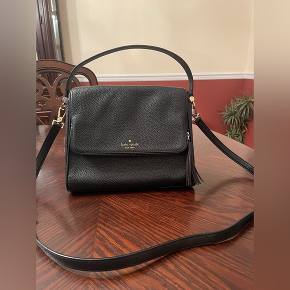 Black Kate Spade crossbody with tassel and gold hardware! - Picture 1 of 4